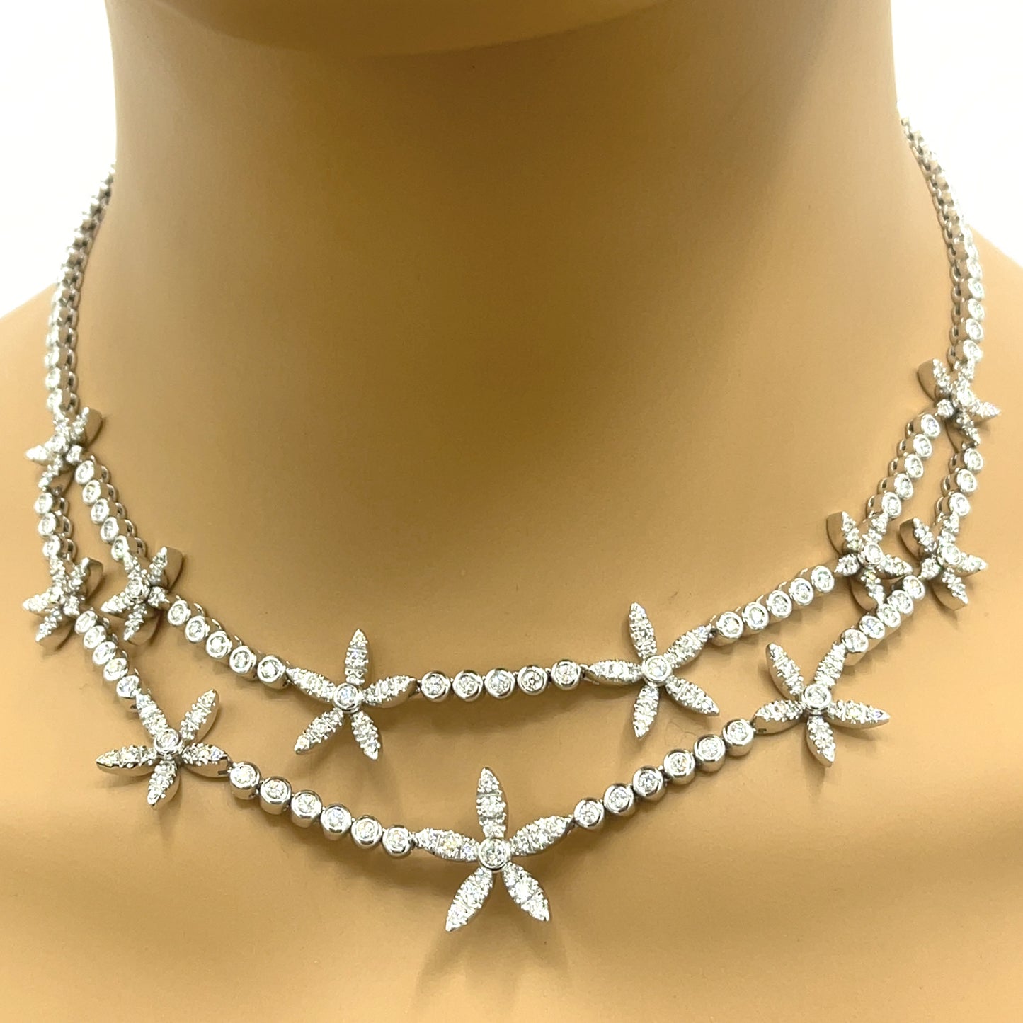 Asprey Daisy Collection Pave Diamond Flowers Necklace