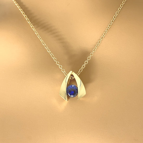 14k Yellow Gold Iolite Gemstone Pendant Necklace