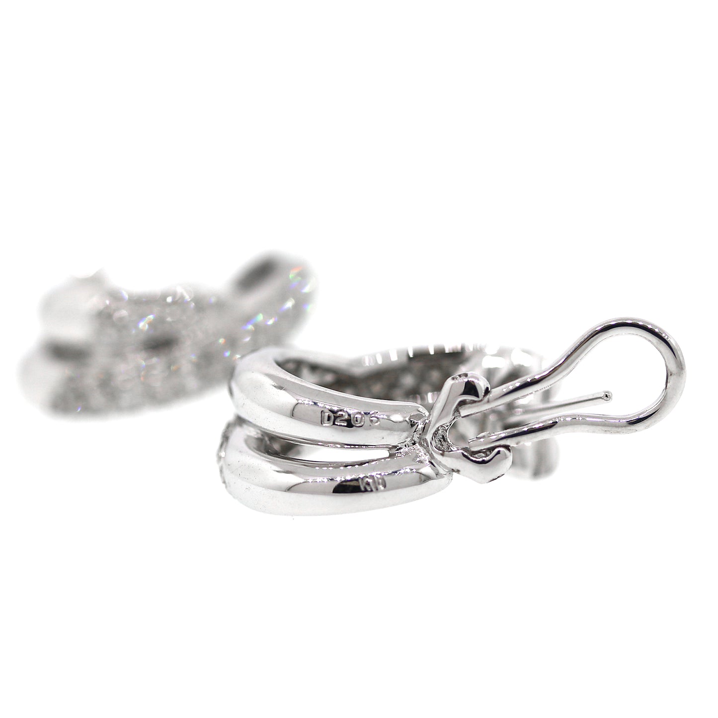 2.06 carat Diamond Crossover Earrings in 18 kt White Gold