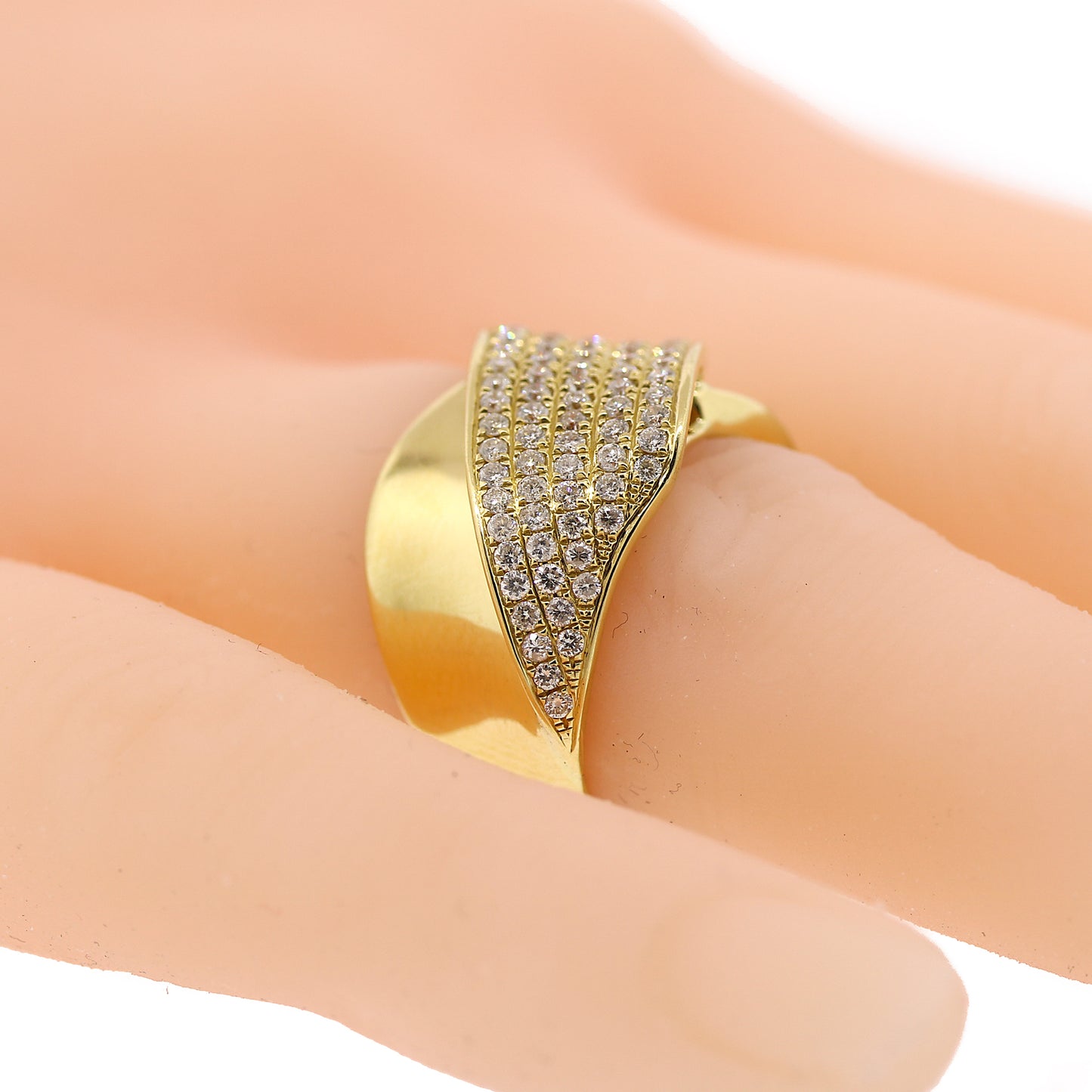 Diamond Estate Ring in 18K Gold