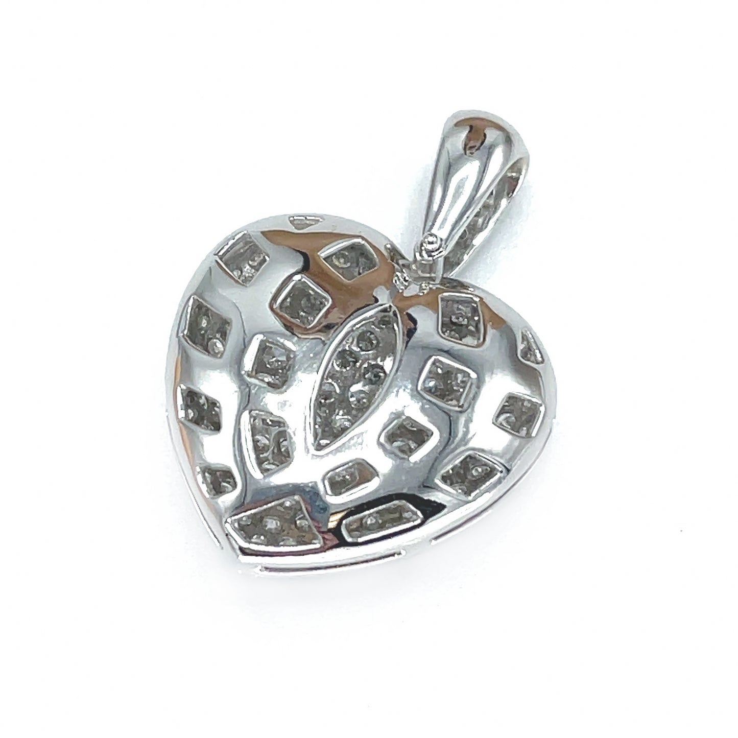 18k White Gold Pave Diamond Heart Pendant Necklace
