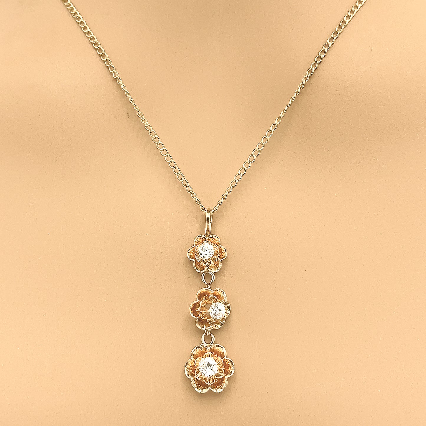 Diamond Tulip Pendant Necklace